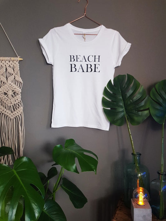 T-Shirt Beach Babe by thewanderingblonde
